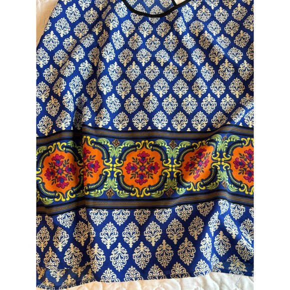 Love tree happens silky loose tank top size large - Picture 2 of 6